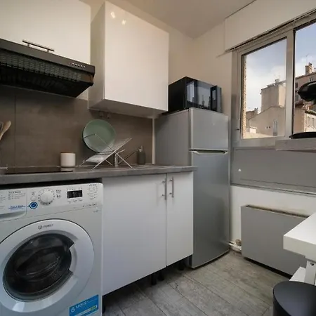Appartement Climatise Tout Equipe Avec Balcon Au Coeur De Marseille Exterior photo