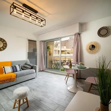 Appartement Climatise Tout Equipe Avec Balcon Au Coeur De Marseille Exterior photo