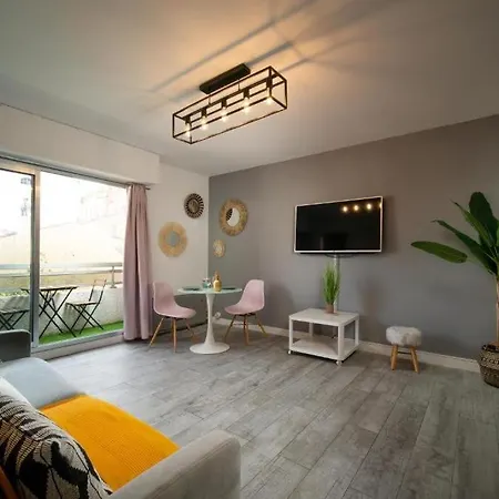 Appartement Climatise Tout Equipe Avec Balcon Au Coeur De Marseille Exterior photo