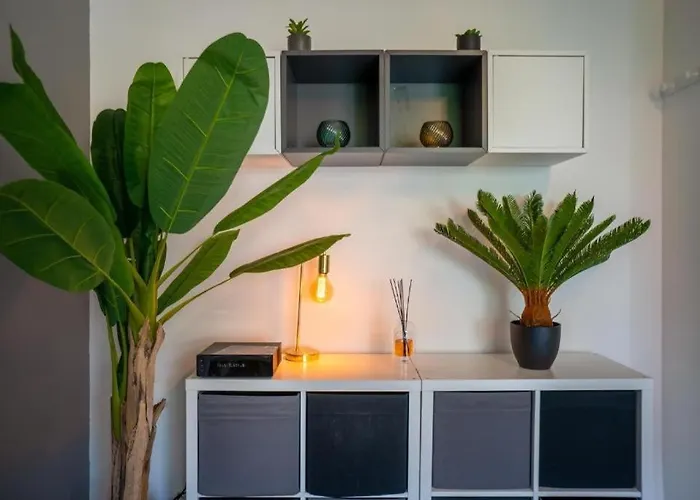 Appartement Climatise Tout Equipe Avec Balcon Au Coeur De Marseille